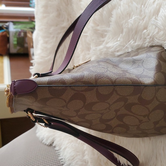 Coach - Picture 2 of 3